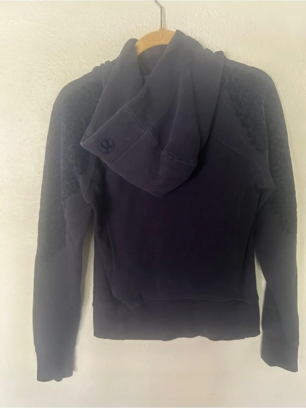 lululemon athletica preowned scuba